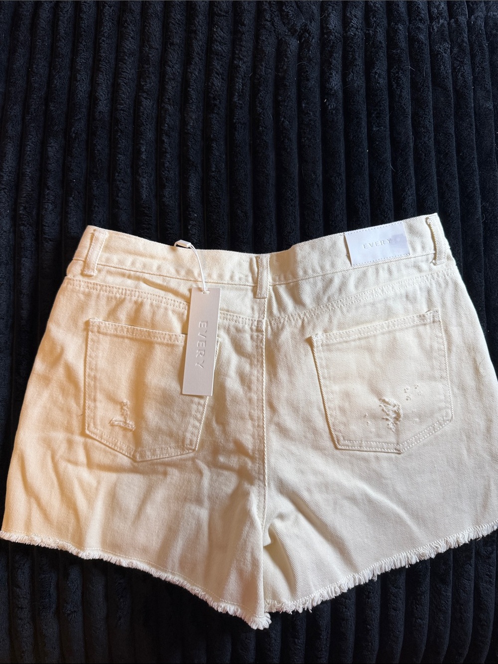 Everly Off-White High-Rise Raw Hem Denim Shorts